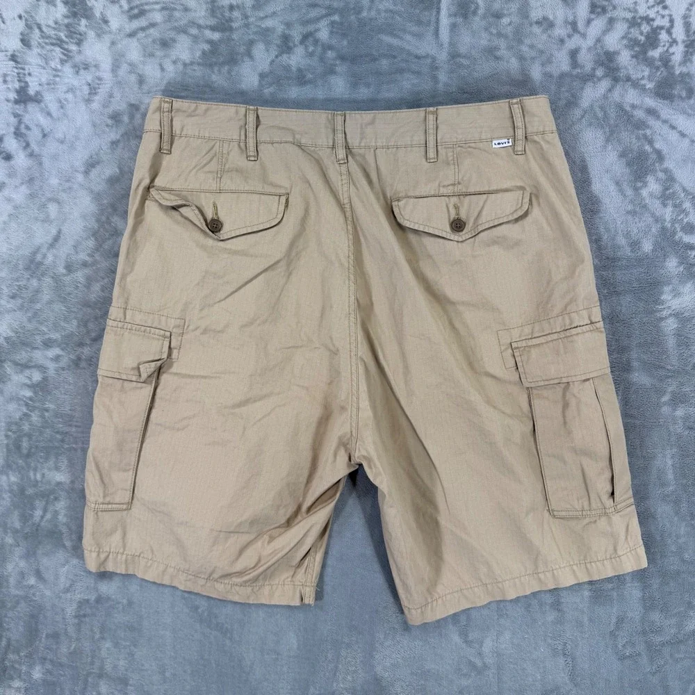 Levi's Ripstop Cargo Shorts Men's Size 40 Khaki Tan Cotton Outdoors Shorts